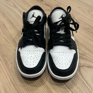 Air Jordan 1 Low Women's Shoes